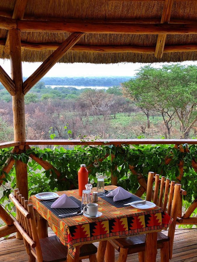 Murchison Falls Bamboo Village Paraa Dış mekan fotoğraf