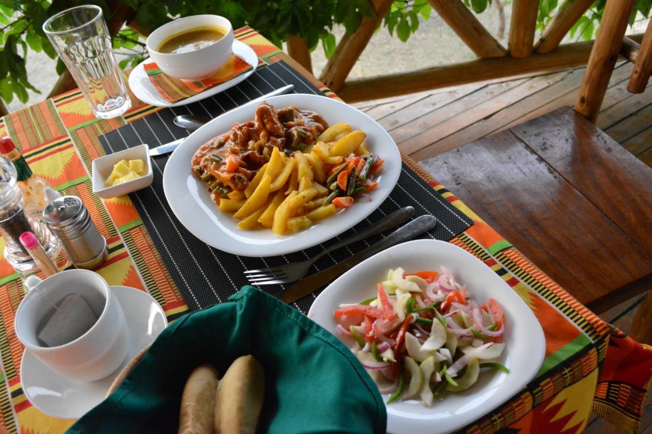 Murchison Falls Bamboo Village Paraa Dış mekan fotoğraf
